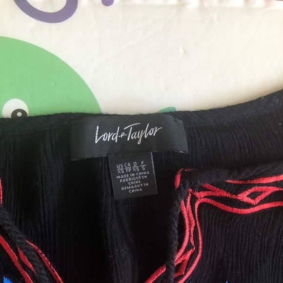 Lord & Taylor embroidered black peasant blouse size Xs - Picture 6 of 7